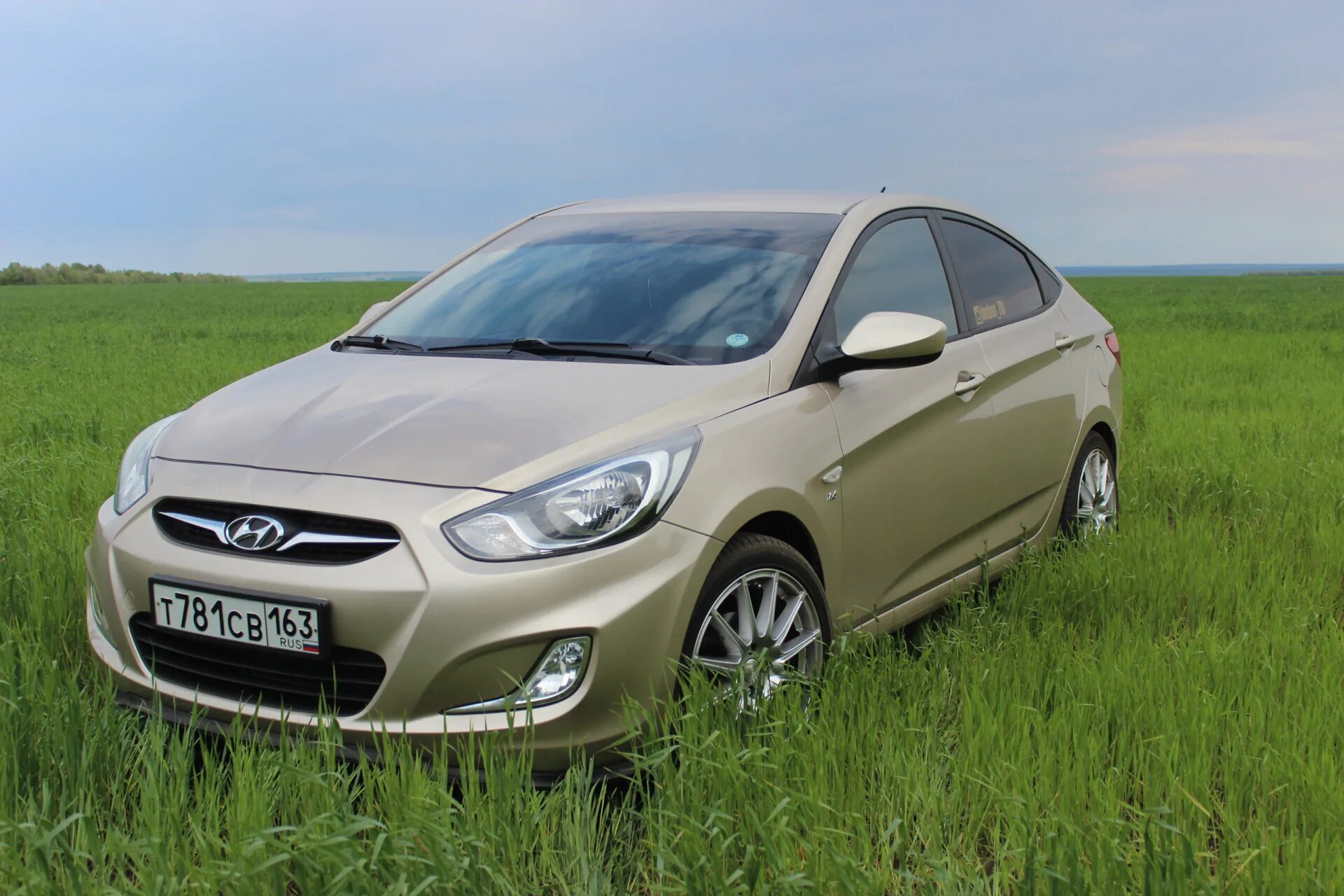 Солярис купить тула. Hyundai Solaris 2013. Hyundai Solaris 2012. Хендай Солярис 13 года. Hyundai Solaris 2013 1.6.