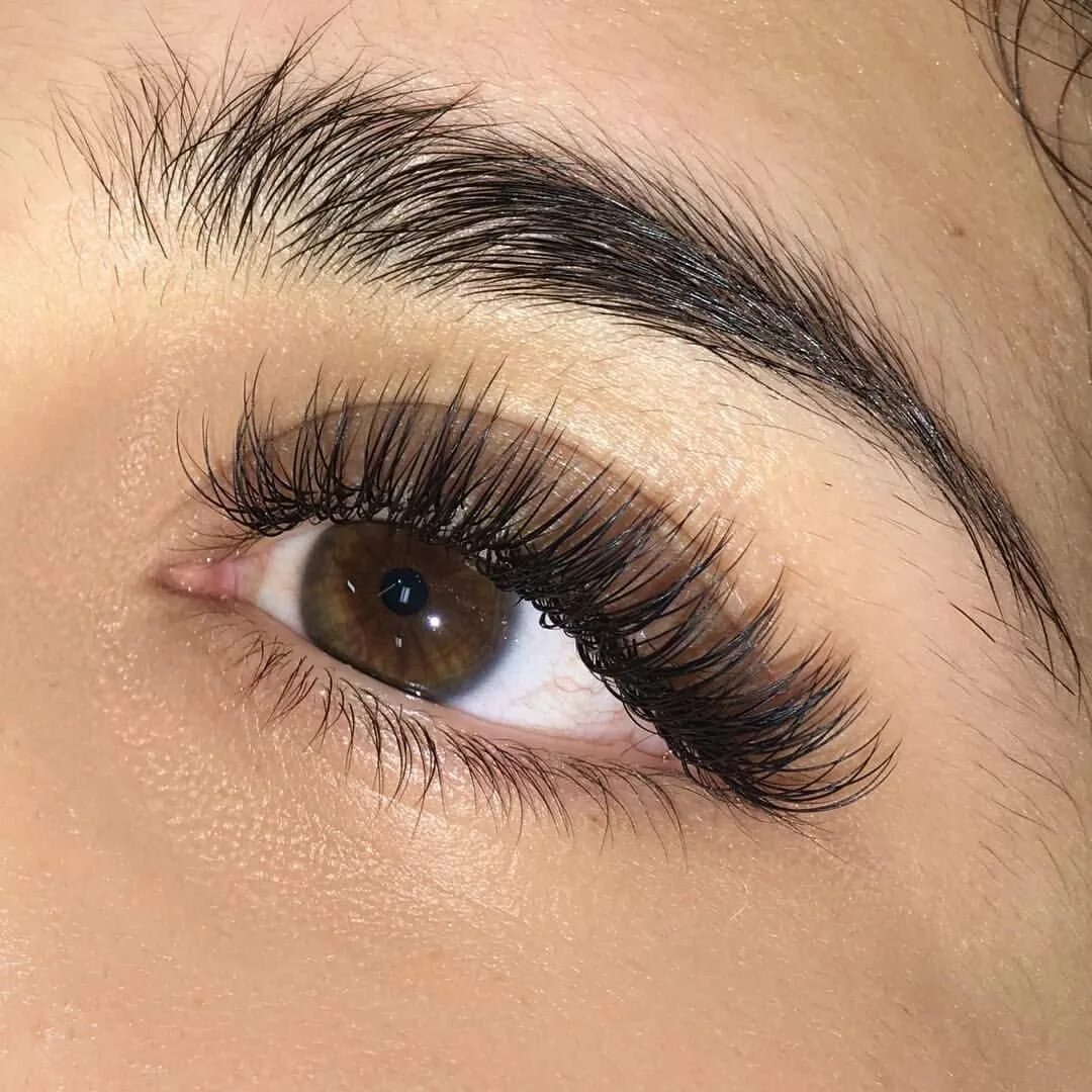 Brown lashes. Наращивание ресниц 2д. Ресницы 2д Лисий эффект 12мм. Нарощенные ресницы классика 2д. Ресницы 2д эффекты классика.