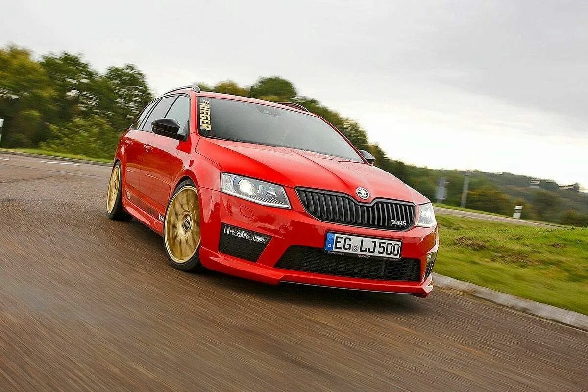 Тюнинг skoda. Škoda Octavia RS 3. Škoda Octavia RS Tuning. Octavia a7 обвес RS. Шкода Октавия РС В обвесе.