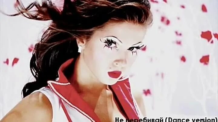 Нюша 2010 выбирать чудо. Макияж нюша чудо. Нюша певица чудо. Нюша чудо 2010. Нюша певица чудо.