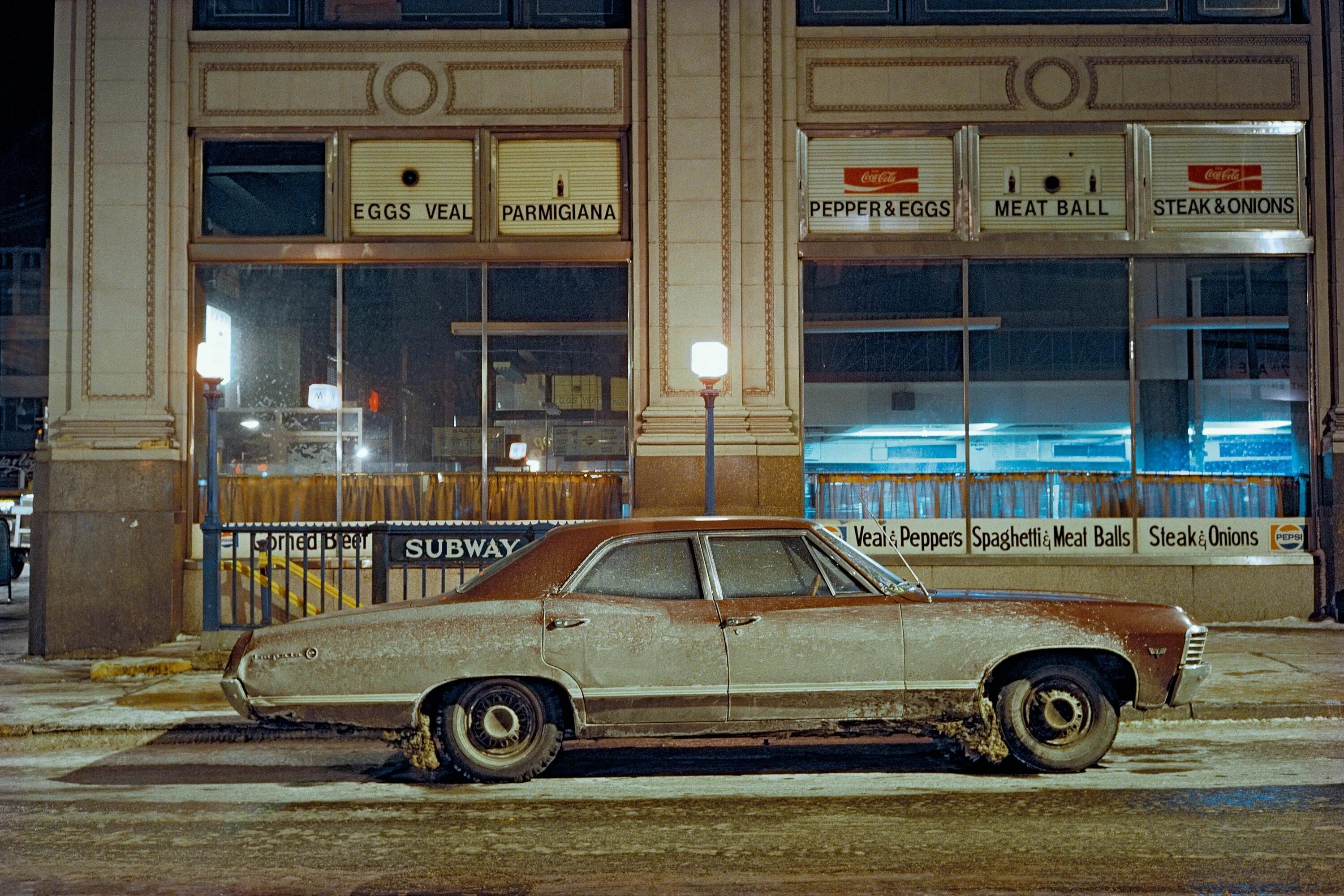 Шевроле Импала 1975. Нью Йорк машины 1970. Chevrolet Impala 1967 гетто. Машины Нью-Йорка 1974. Escape from 70 s