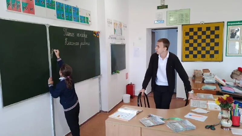 село сенево тульской области алексинский. мбоу оош 21 х мигуты. старшеклассник с младшим школьником. год открытия школы мбоу оош 21 в анапской имени в. основная школа 21.