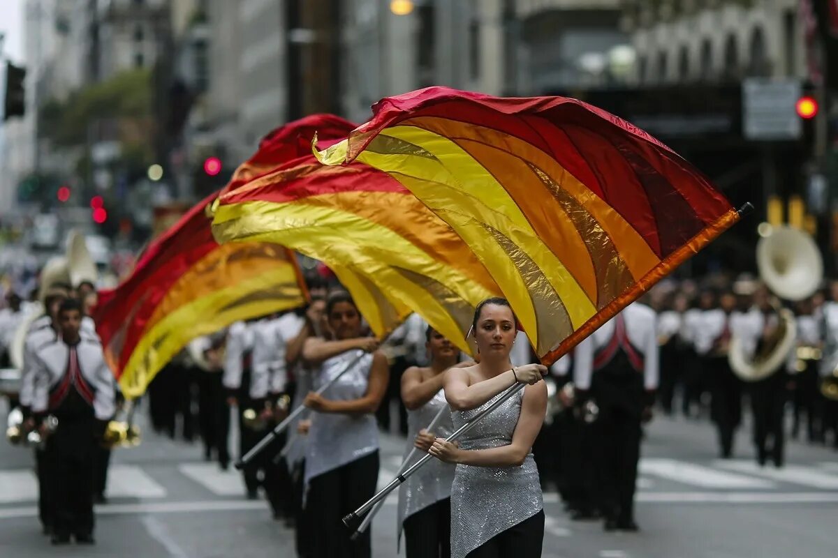 День Колумба в Мексике. Columbus Day in Spain. Парад в честь Колумба. Have street parades