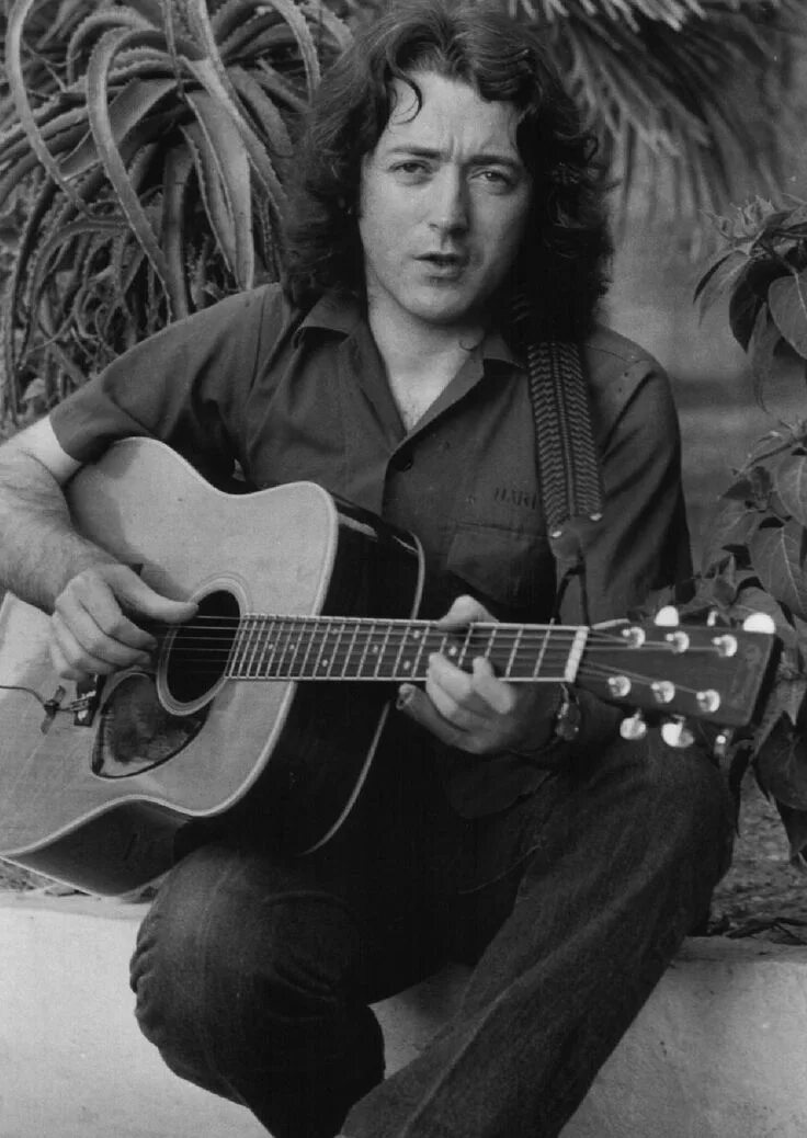 Рори галлахер 1995. Rory gallagher rory gallagher 1971. William rory gallagher. Рори галлахер фото. Rory gallagher rory gallagher 1971.
