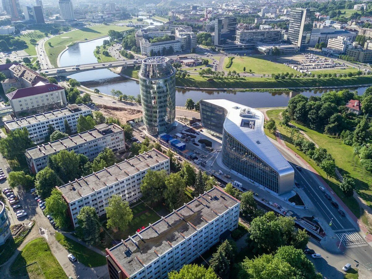 Арендатор находится в здании