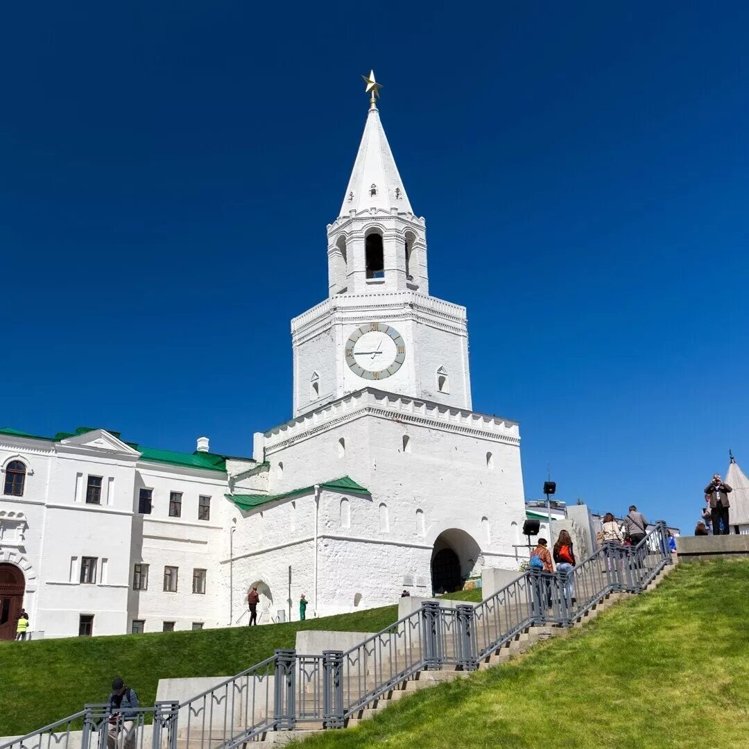 Kremlin казань. Кремль Казань. Казанский Кремль достопримечательности Казани. Белый Кремль Казань. Историко-архитектурный комплекс Казанский Кремль.