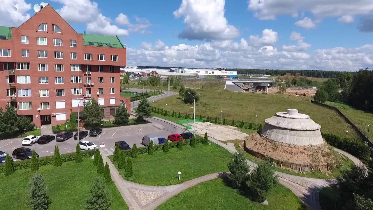 Сады мжк. Мкр 5а МЖК Зеленоград. МЖК Зеленоград Альпийская горка. Школа МЖК Зеленоград. МЖК молодежный Зеленоград.