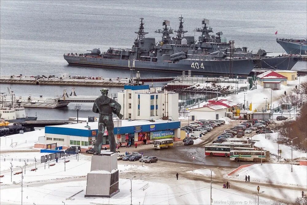 Город военно морской порт. Североморск база Северного флота. Северный флот в городе Североморск. Североморск военный городок. Мурманск зато Североморск.