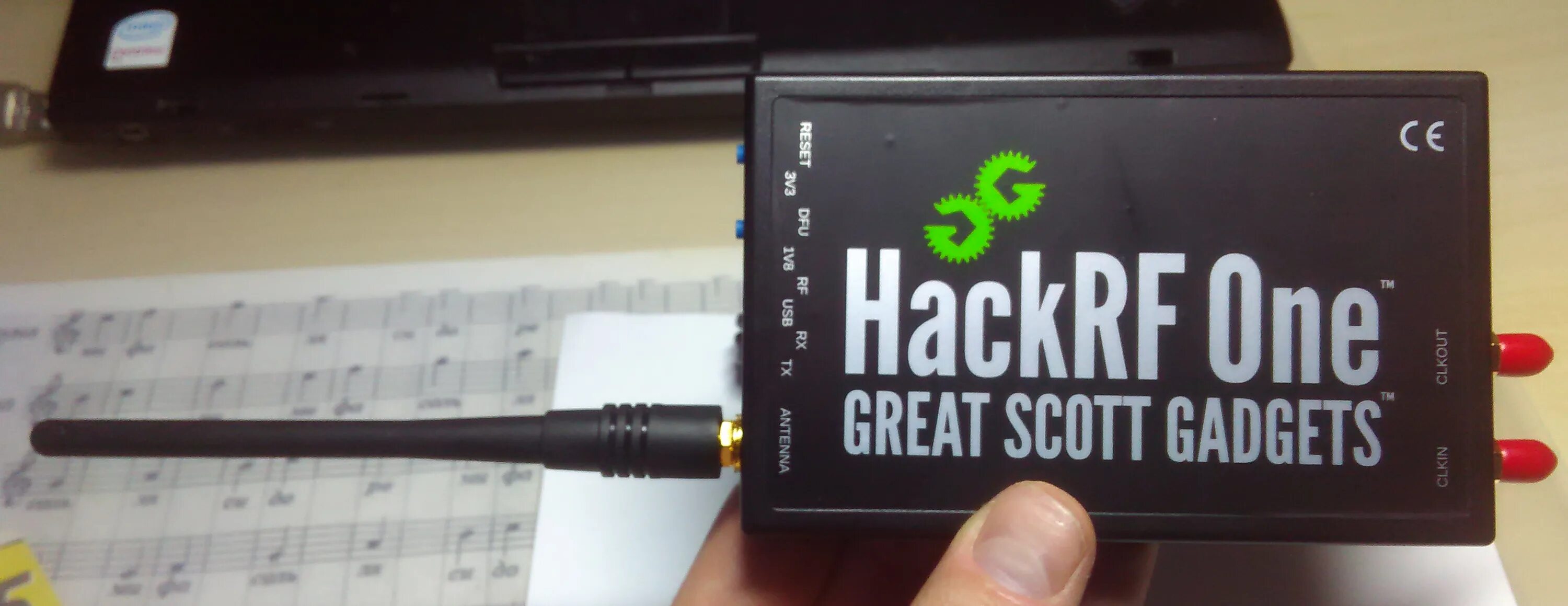 Hackrf one купить. Антенна для HACKRF one. Усилитель для HACKRF. Доработка HACKRF one. HACKRF one внешний кварц.