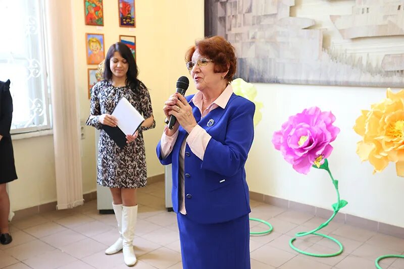 Управление образования новороссийска официальный сайт логотип. Педагогический дебют. Елена иосифовна новороссийск. Архивный отдел администрации города ливны лобцова. Цро новороссийск.