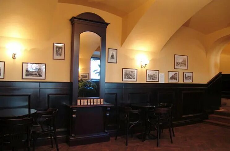 Штолле санкт-петербург 1-я линия васильевского острова. Штолле васильевский остров. Штолле 1 линия васильевского. Штолле 1 линия васильевского. Кафе штолле питер.