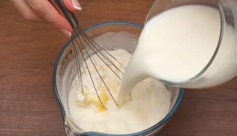 Взбить молоко с маслом