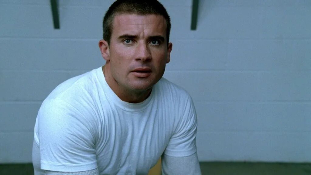 А 4 сбегает из тюрьмы. Lincoln Burrows. Доминик Берроуз.