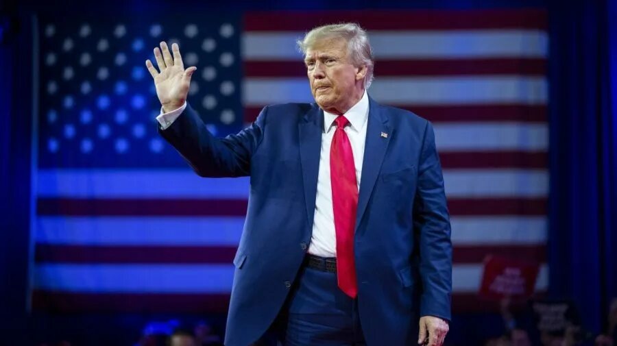 Трамп выиграл. Трамп выступает. Трамп выиграл. Трамп 2023. Трамп выиграл.