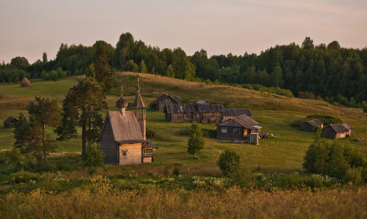 Песня эх деревня деревенька на пригорке три. Эх деревня деревенька. заброшенный русский домик деревенский на пригорке. эх деревня деревенька на пригорке три двора. глазово фотографии местности.