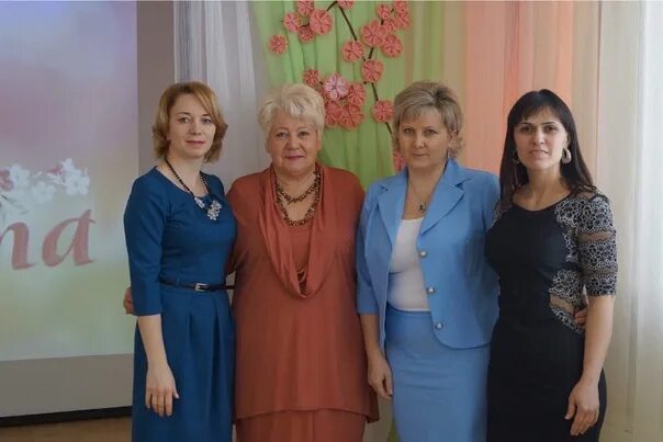 Детский сад золотая рыбка заведующая. Детский сад золотая рыбка заведующая. Детский сад золотая рыбка нижний тагил. Мохсоголлох золотая рыбка детский сад. Заведующий мбдоу детский сад золотая рыбка.