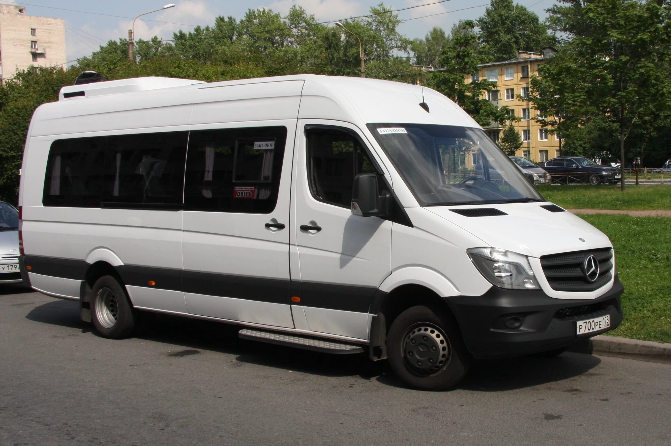 Mercedes-Benz Sprinter пассажирский. Мерседес Спринтер пассажирский. Микроавтобус Мерседес Спринтер. Микроавтобус Мерседес Спринтер пассажирский.