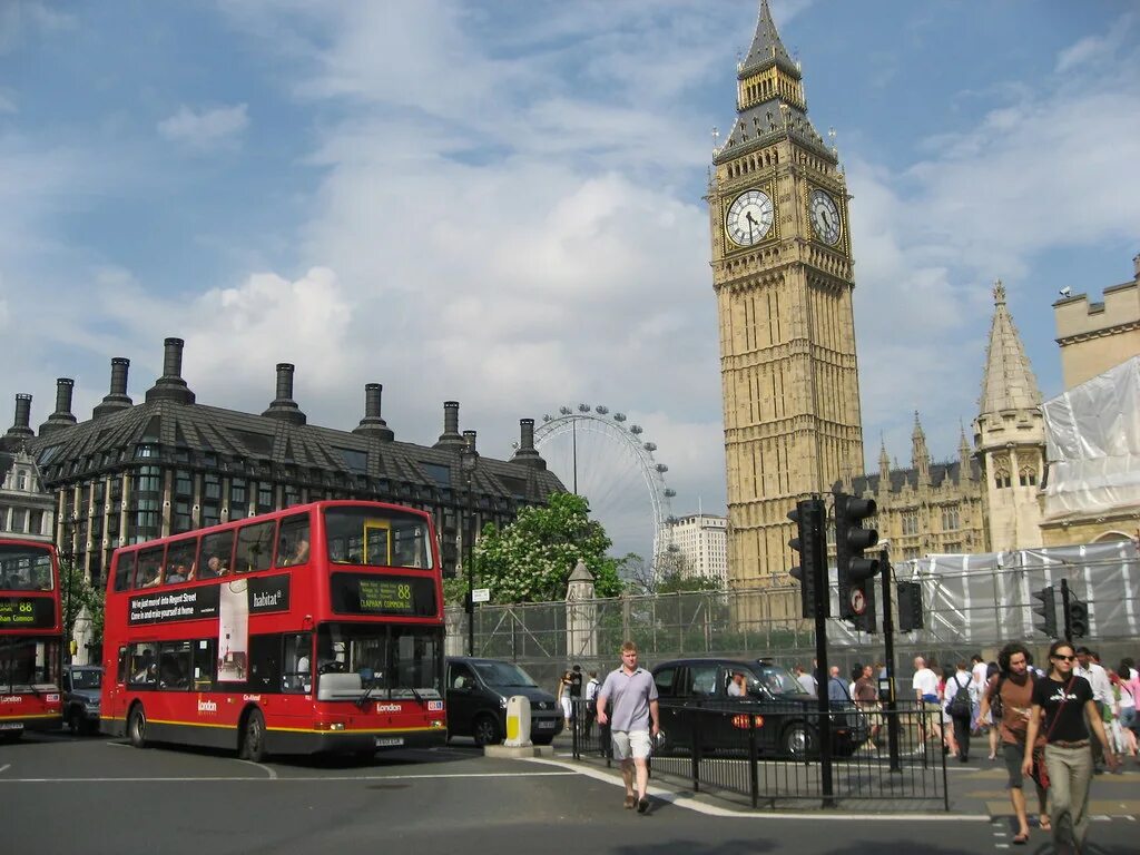 Биг Бен фото. Бжккнхэм Лондон. Башня с часами в Лондоне. London was founded in