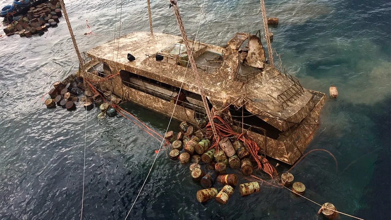 Подняли на поверхность. Затонувший титаник. Затопленный карьер новосибирск. Древний египетский город гераклион. Подняли на поверхность.