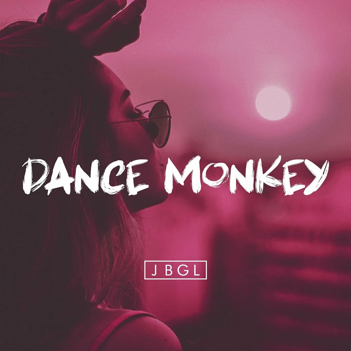 Monkey песня слушать. Dance Monkey. Дэнс манки. Dance Monkey обложка. Дэнс манки танец.