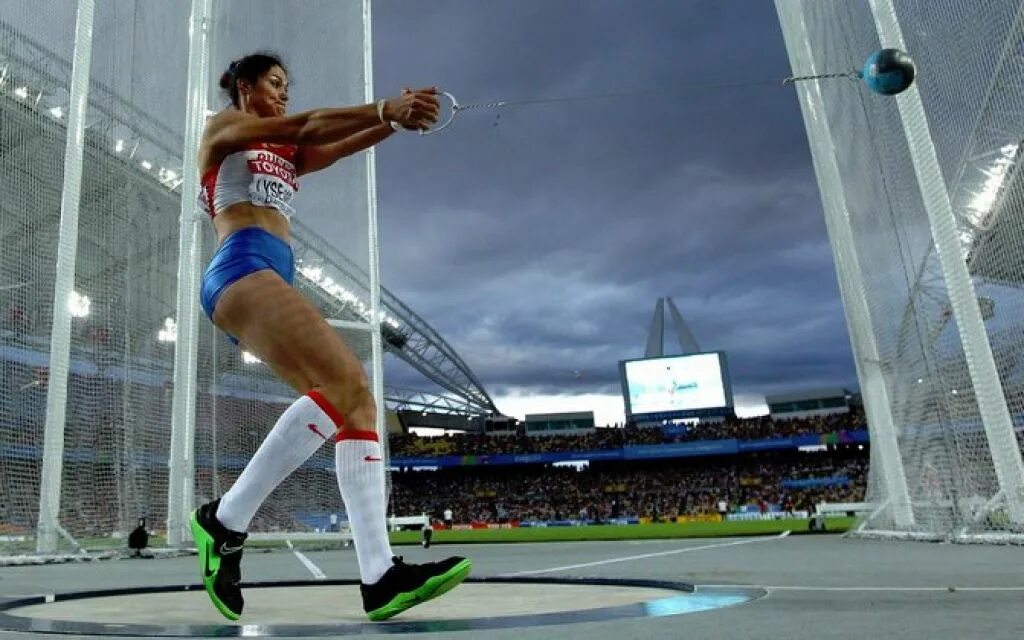 Джон флэнаган метание молота. Метание молота в легкой атлетике. Метание молота в легкой атлетике. Алексей загорный метание молота. Татьяна лысенко олимпийская чемпионка.