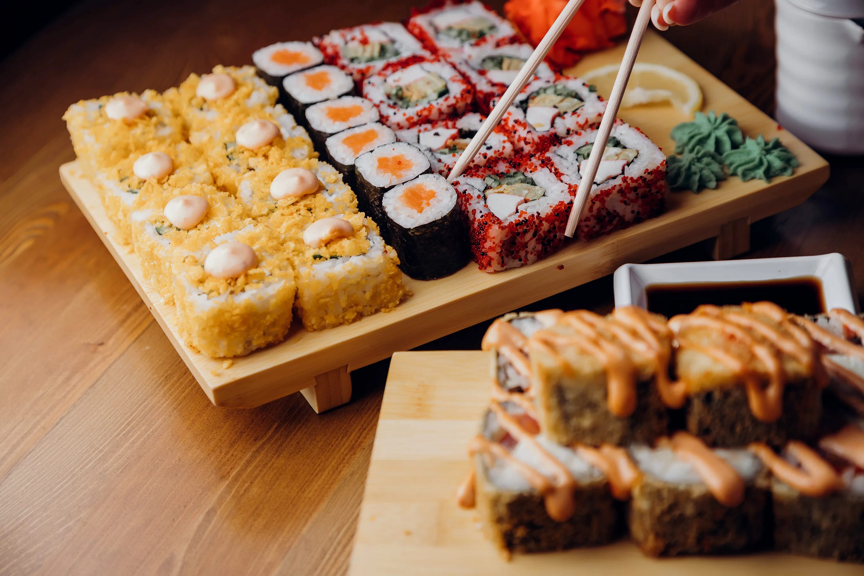 Просуши доставка. Казахские роллы. Просуши Рудный. Pro sushi. Где в Перми поесть ролл.