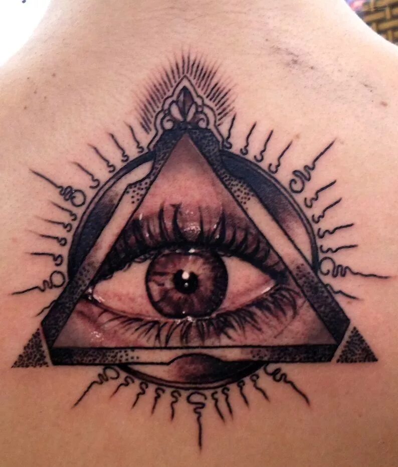 Что значит око. Всевидящее око пирамида. всевидящее око глаз гора. tattoo глаз гора всевидящее око. иллюминаты глаз гора.