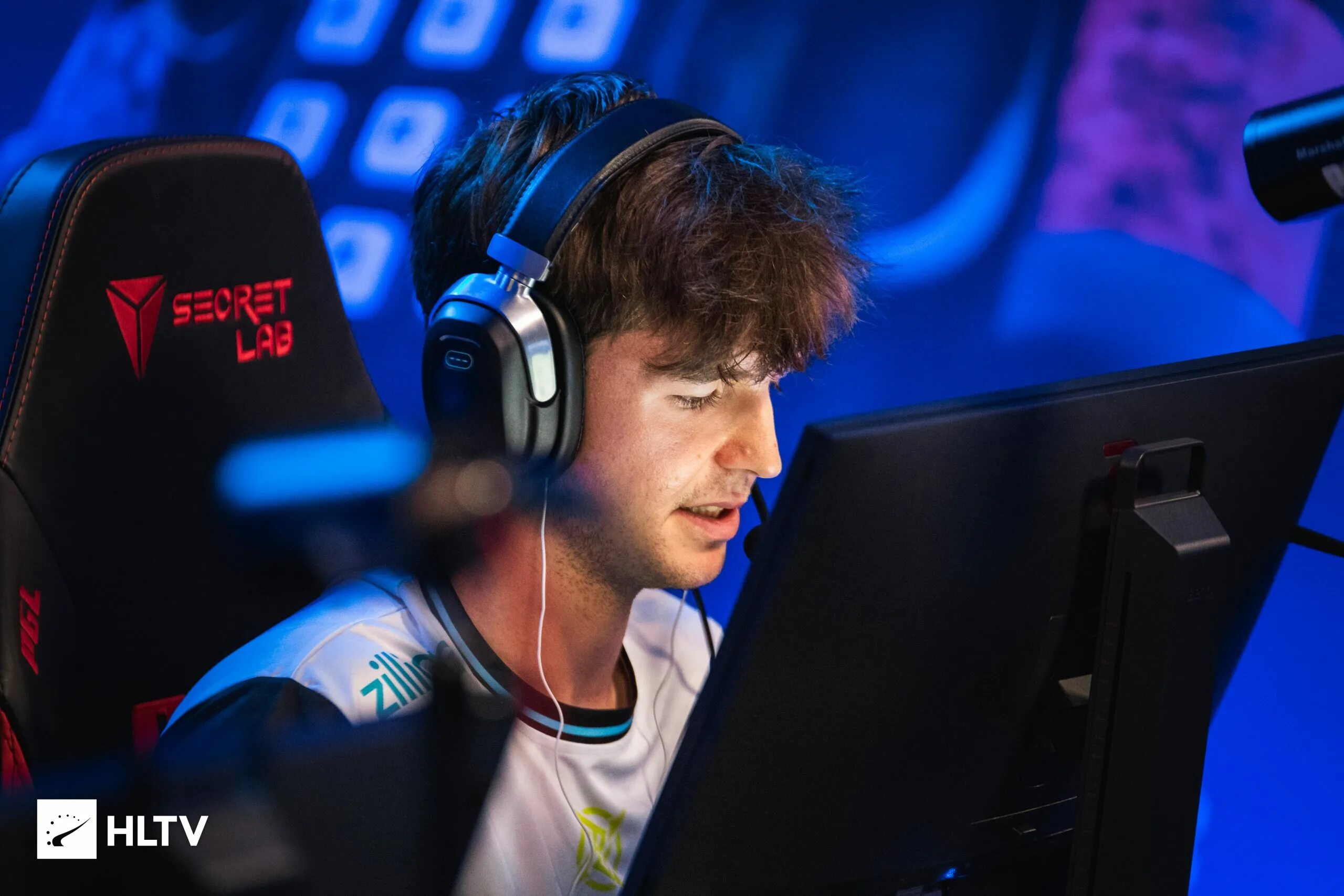 Dev 01. Dev1ce nip. nip 2025. девайс астралис. комментаторы pgl stockholm.