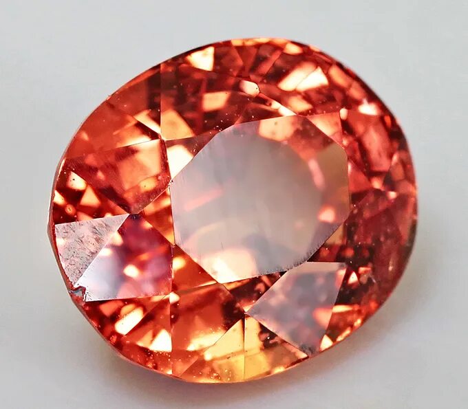 сапфир падпараджа цвет. оранжевый сапфир. оранжевый сапфир падпараджа. оранжевый тайский сапфир. топаз падпараджа.