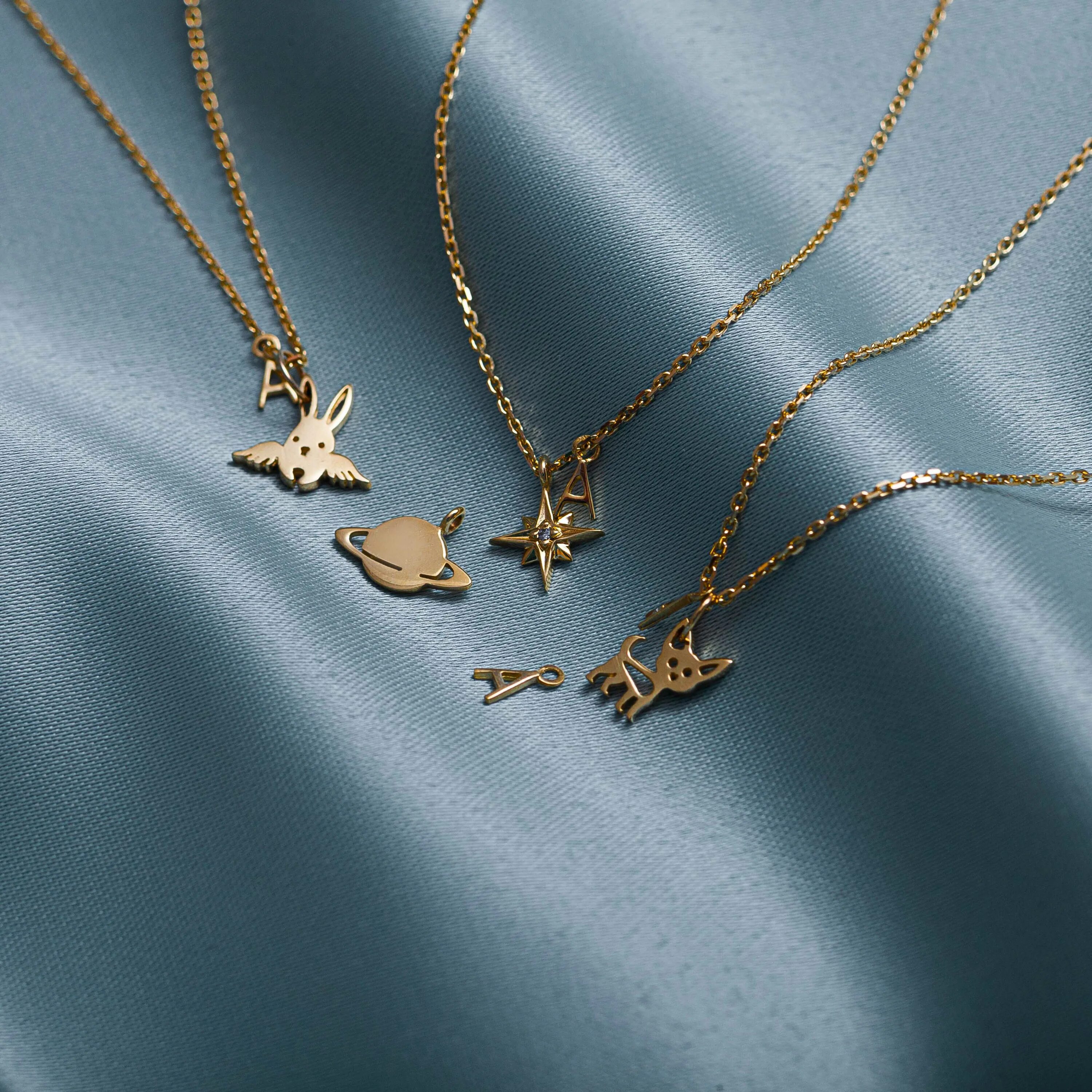 Аморем украшения. Украшения со смыслом. Обручальные кольца со смыслом. Amorem браслеты. Аморем украшения со смыслом уфа.