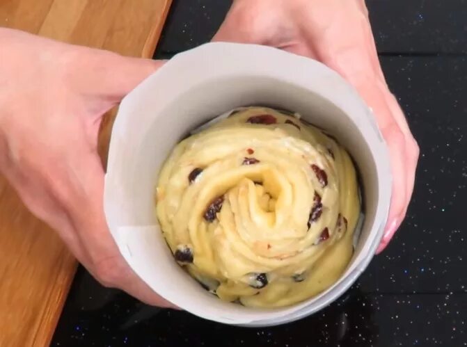 Сколько выпекать краффин. Кулич краффин. кулич-краффин пасхальный. кулич краффин пошаговый. шоколадный краффин кулич.