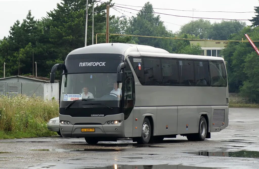 Билеты автовокзал кисловодск. Неоплан 2216 SHD. Автобус Астрахань Ставрополь. Кисловодск Дербент автобус. Автобус Кисловодск Астрахань.