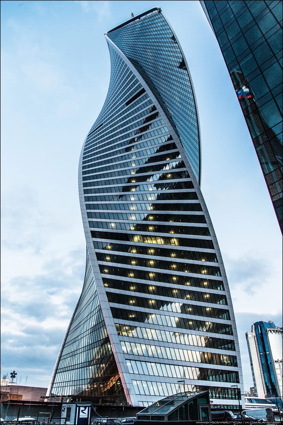 Как называются здания в городе. Башня Эволюция Москва Сити. МФК башня Эволюция. Башня Эволюция Транснефть. Башня спираль в Москва Сити.