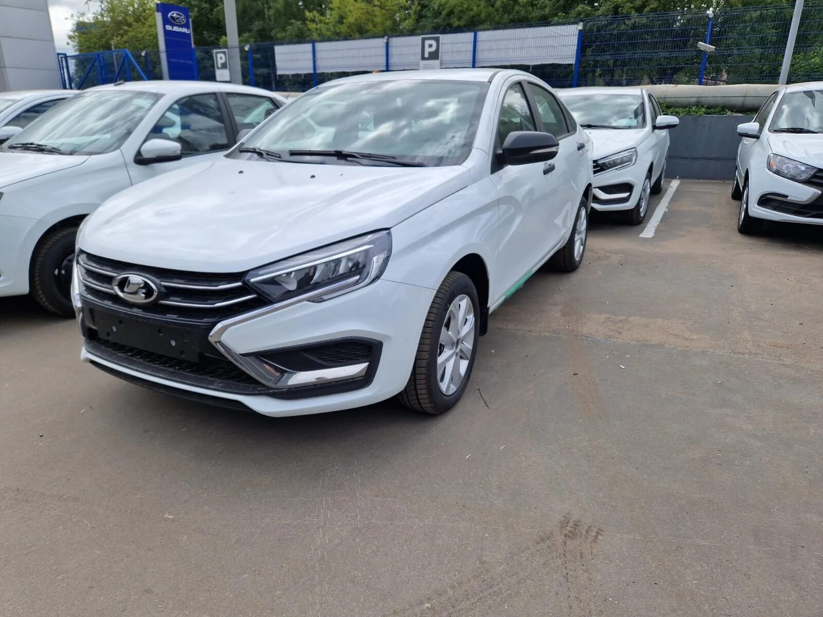 Купить новый Lada (ВАЗ) Vesta I Рестайлинг (NG) Предсерийная 1.6 CVT (113 л.с.) 