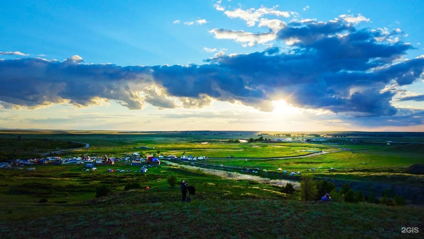 Аркаим зима. Гало явление солнца. Северное сияние солнечное гало. Солнце аркаим. Аркаим челябинская область зимой.