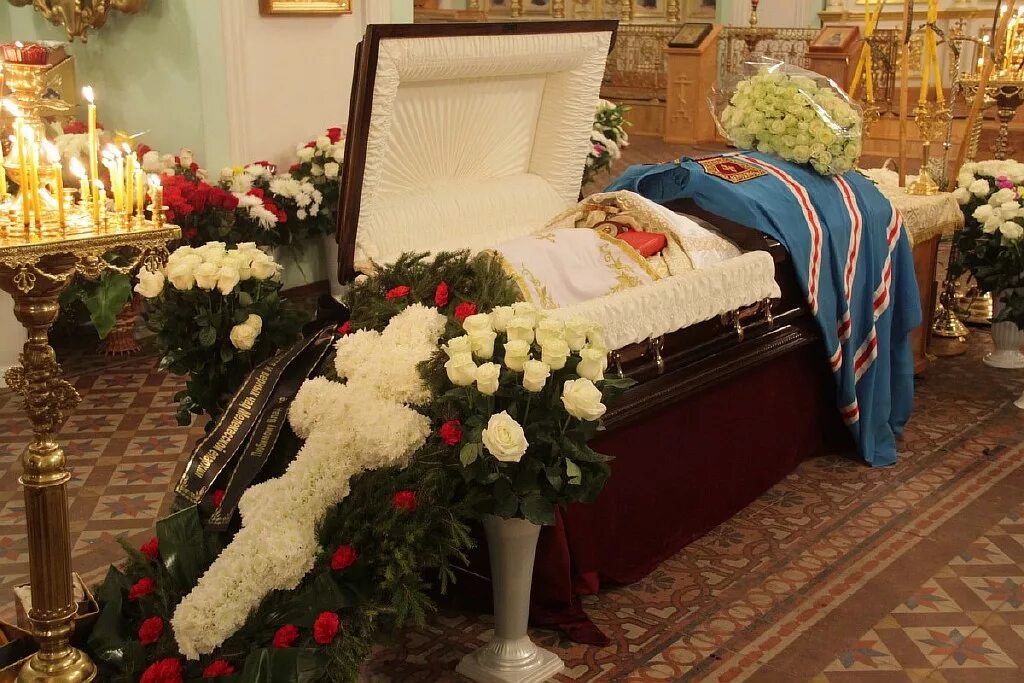 прощание с еленой образцовой. троекуровское кладбище вера глаголева. где похоронят веру. где похоронят веру. вера глаголева могила на троекуровском.