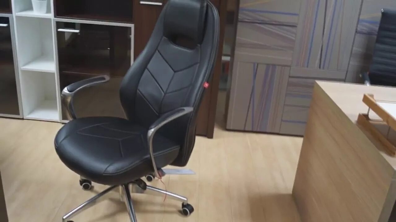 Офисное кресло m5