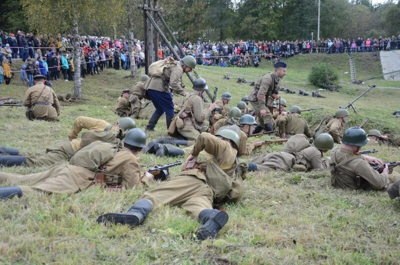 ильинские рубежи реконструкция. реконструкция в ильинском. алешкинский дот на ильинских рубежах. подольских курсантов 29. памятник подольским курсантам в подольске.
