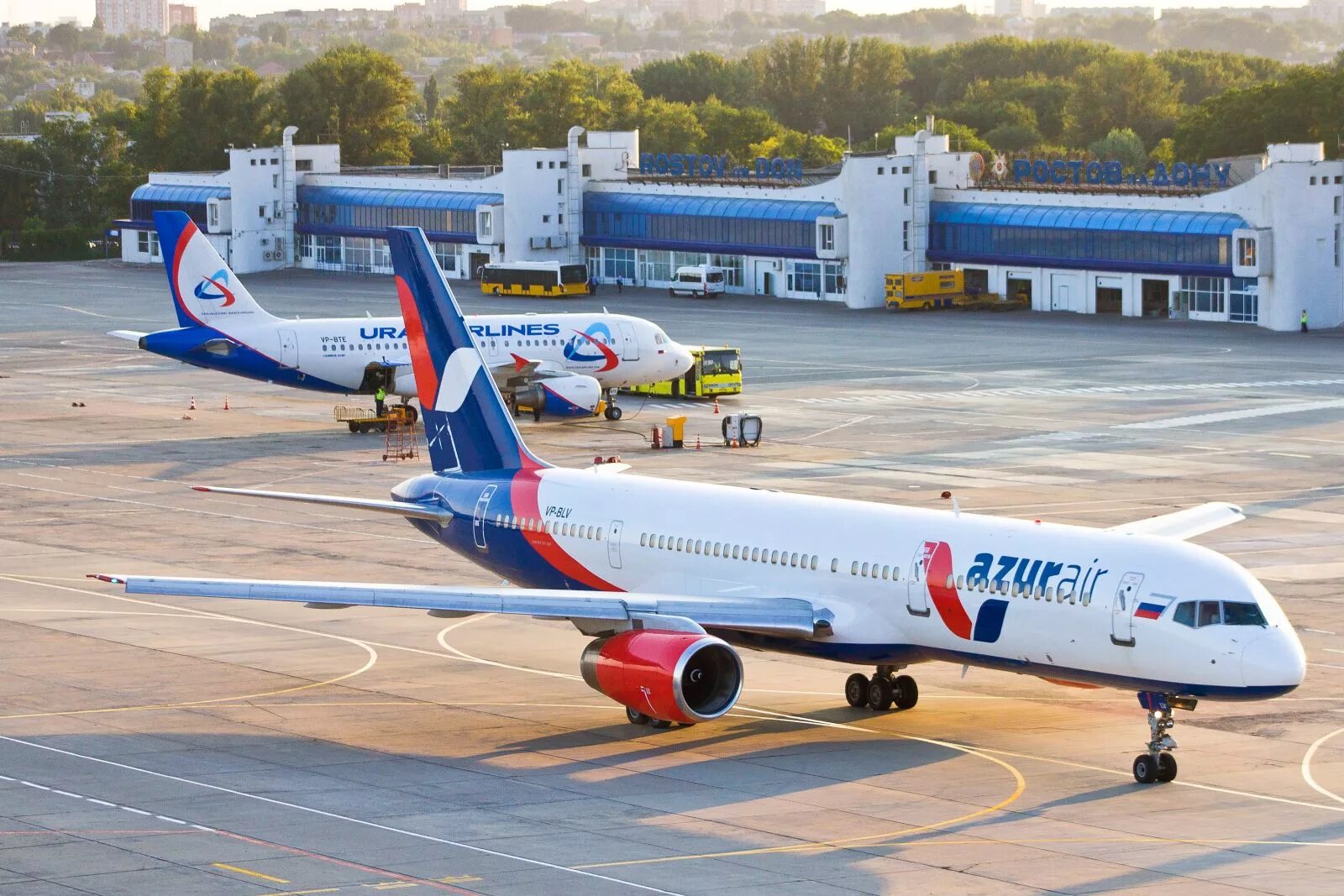 Самолет на кубу. Самолет шереметьево royal flight. Чартеры на кубу. Азур эйр самолеты в турцию. Чартер.