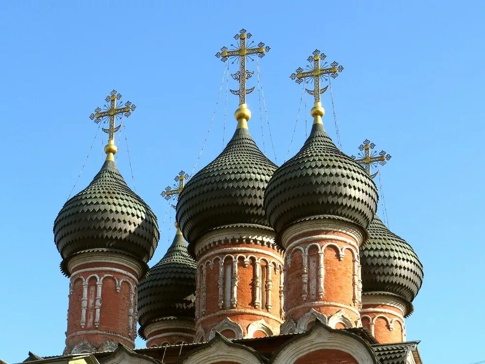Боровск деревянный храм. Церковь покрова пресвятой богородицы боровск. Преображенская церковь на острове кижи. Храм на высоком. Боровск деревянный храм.