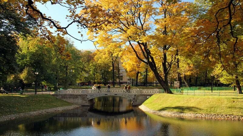 Михайловский парк СПБ. Михайловский сад Москва. Михайловский парк Москва. Михайловский парк Стингрей. Михайловский сад москва где находится