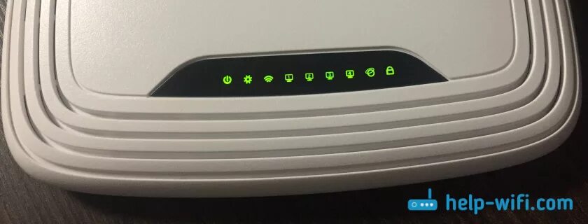 Индикаторы на роутере TP-link. Роутер ТП линк индикаторы. Роутер Ростелеком s1010 горит красная лампочка. Роутер WIFI ТП линк индикатор.