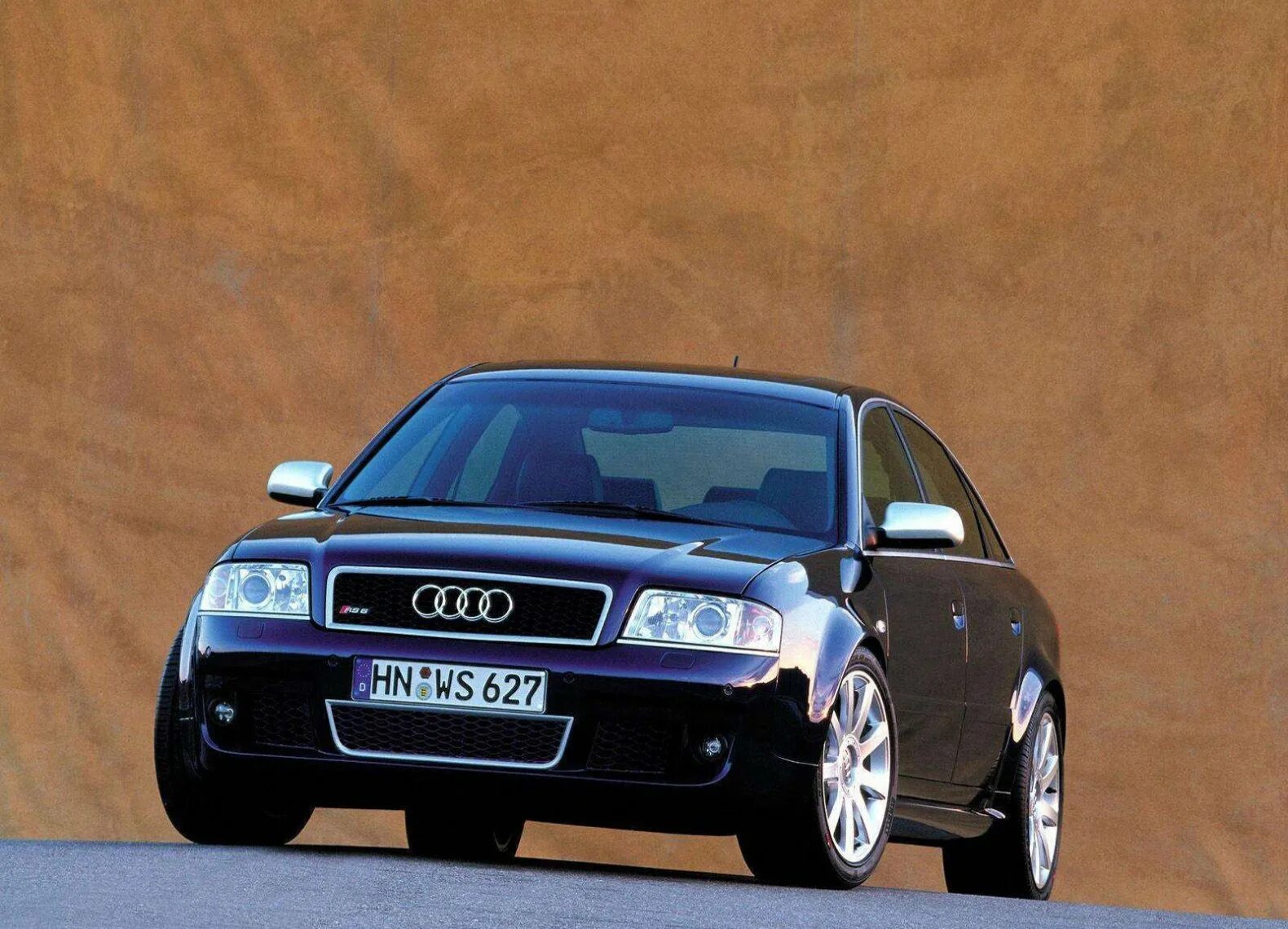 A6 c4 купить. Audi rs6 2001. Audi rs6 2002. Ауди РС 6 2002 седан. Ауди рс4 2002.