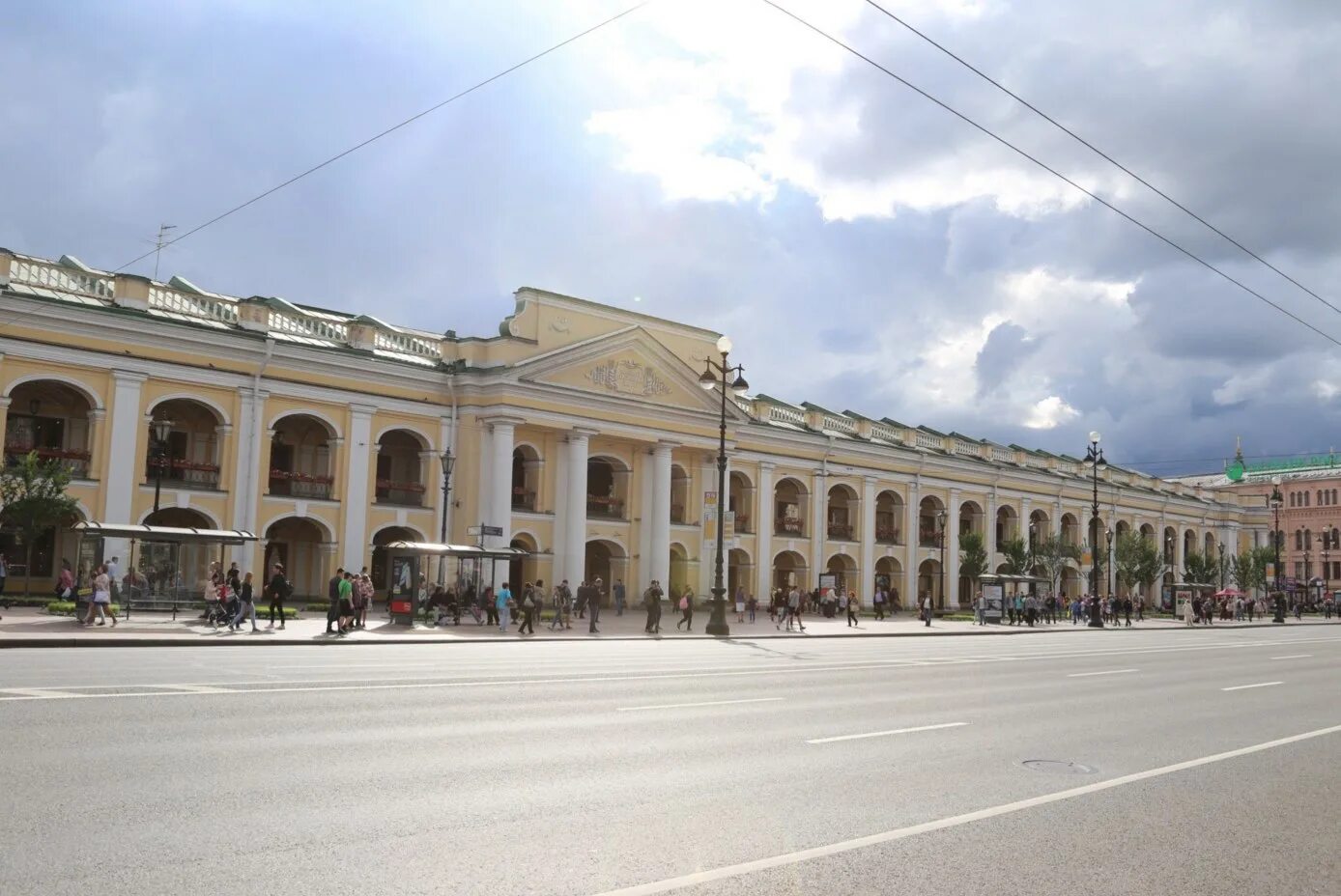 Гостиный двор 24. Гостиный двор в Санкт-Петербурге (1761–1785).. Ж.-Б. Валлен-Деламот – большой Гостиный двор. Большой Гостиный двор Санкт-Петербург 1785.