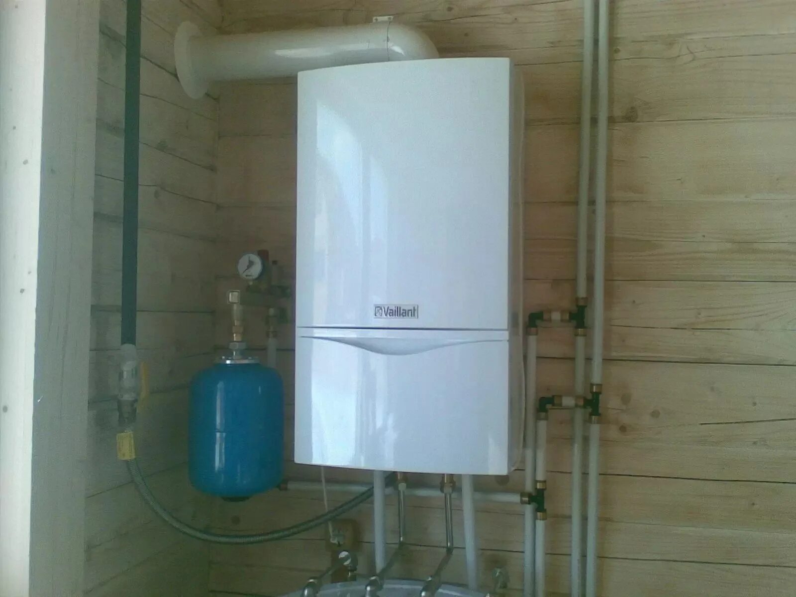 Котел двухконтурный какие лучше. Газовый котел для отопления. настенные газовые котлы для отопления. газовый котел для отопления частного настенный. монтаж настенного газового котла.