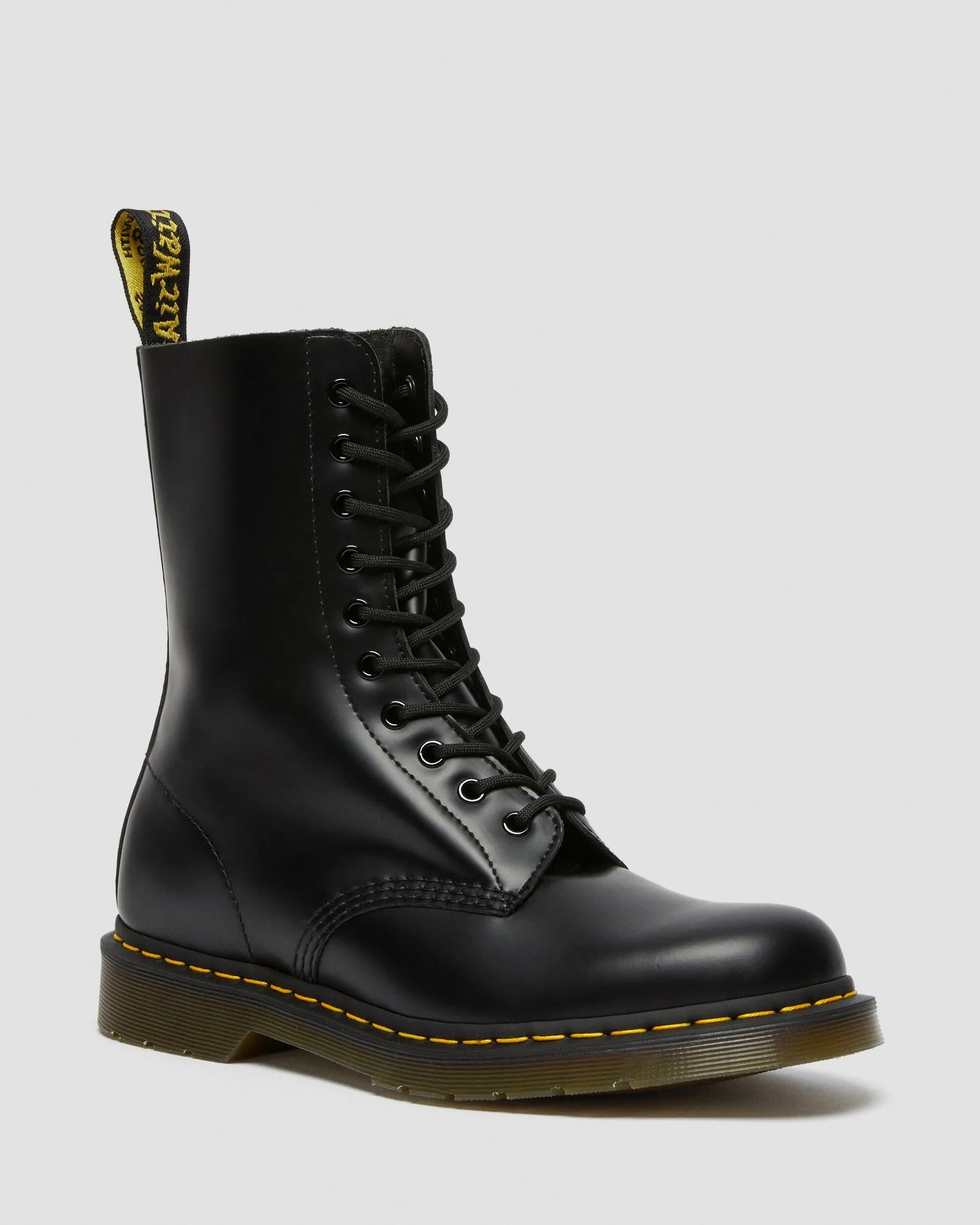 Doc martens. Dr martens 1460 pride. Doc martens boots. Доктор мартинс ботинки ботинки. Берцы мартинсы.