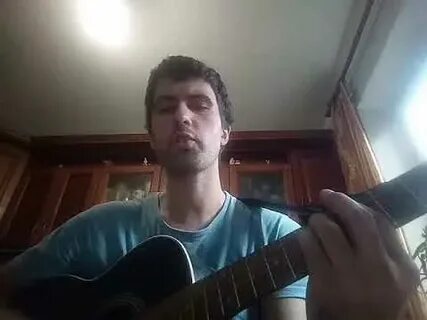 Кто пел песню мячик