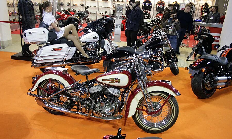 Харли дэвидсон. Мотоцикл harley davidson breakout. Harley davidson 74. Чоппер 900 кубов. Харлей дэвидсон чоппер.