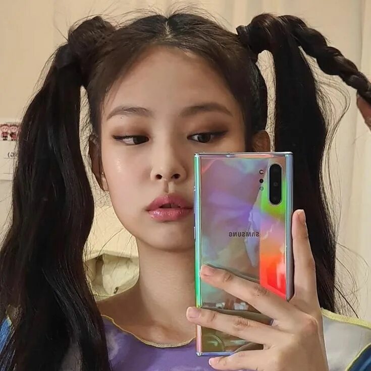 Игрушка дженни из блэк. Blackpink дженни 2025. дженни эстетика blackpink. дженни блэк пинк 2025.
