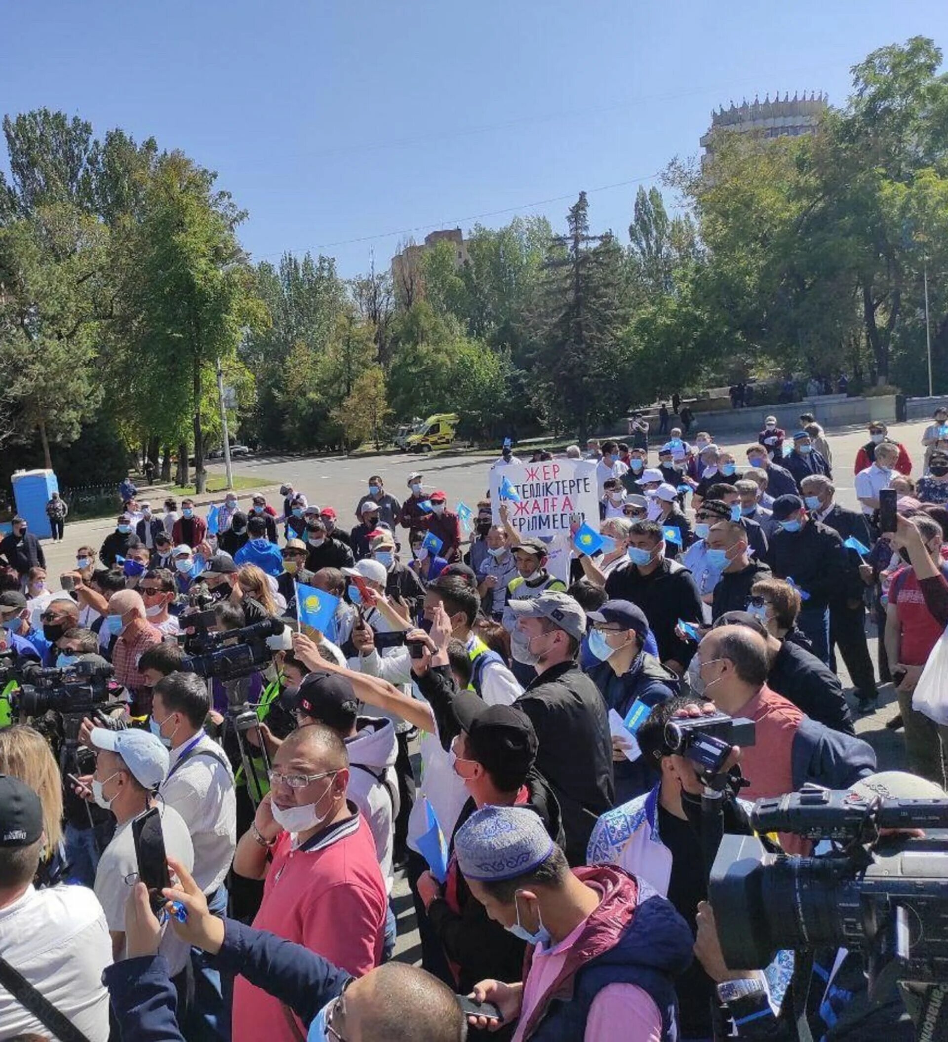 Алматы митинг. Протесты в Казахстане. Каракалпакстан митинг. Демонстрации в Казахстане. Митинг в алматы